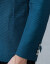 VICUTU男性はスラーツの青い縞模様のリンネの二つ葉を少し詰めて、シンゴルスツル15110957の青い縞模様の180/104 Cを掛けます。